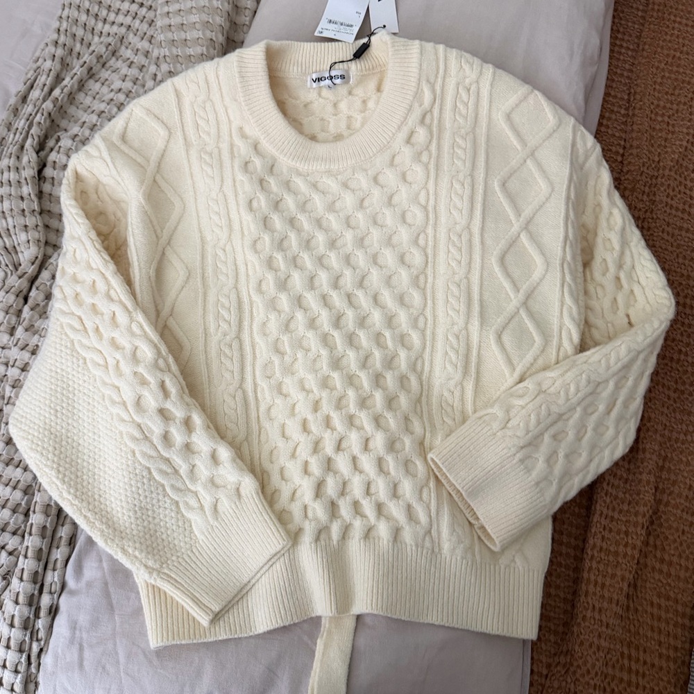 Vigoss Cream Cable Knit Sweater